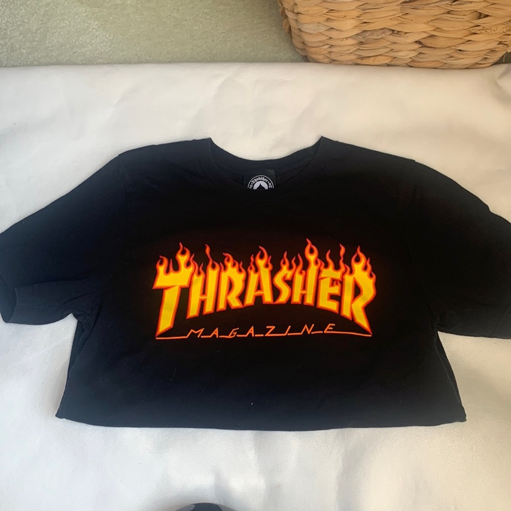 THRASHER T SHIRT NEW